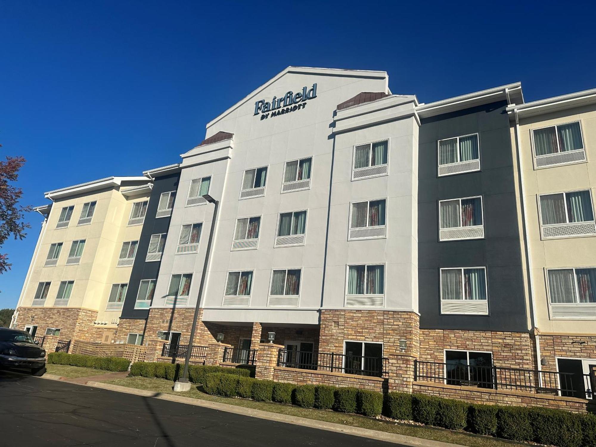 Fairfield Inn & Suites Tulsa South Medical District מראה חיצוני תמונה